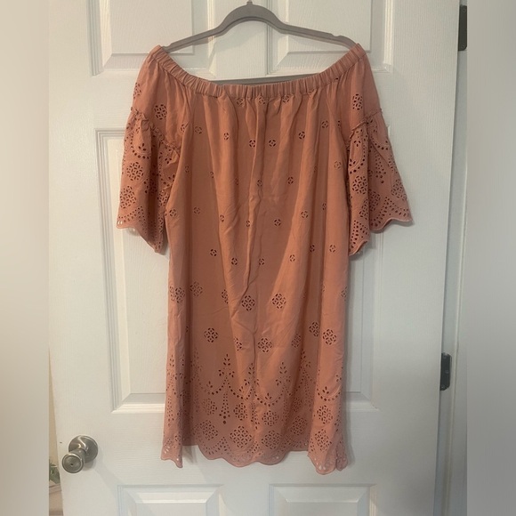 Madewell size 6 Eyelet Off the Shoulder Shift Dress. - Picture 1 of 13